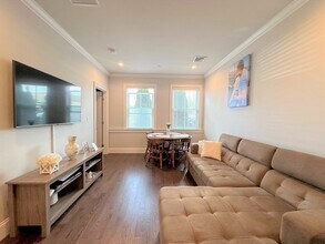 371 Main St in Woburn, MA - Building Photo - Building Photo