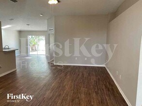 2952 Micah Ct in St. Cloud, FL - Foto de edificio - Building Photo