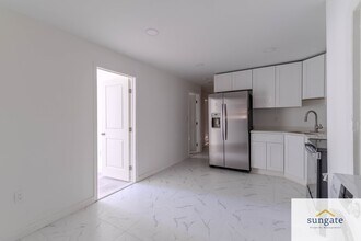 208 Lloyd St in Baltimore, MD - Building Photo - Building Photo