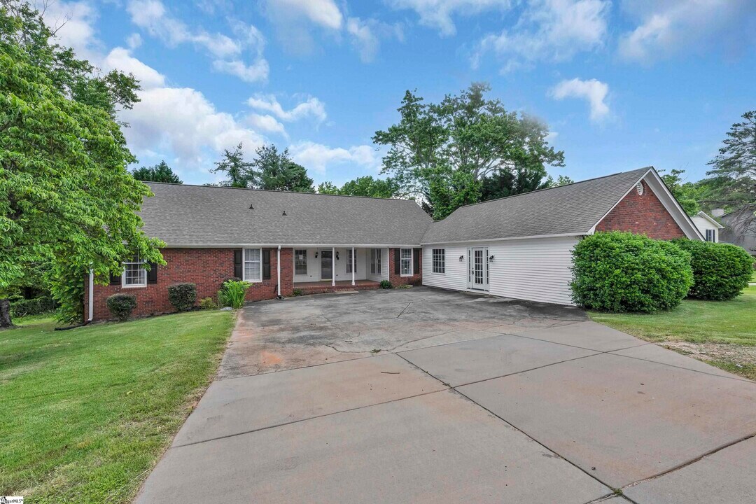 203 Roper Mountain Rd Ext in Greenville, SC - Building Photo