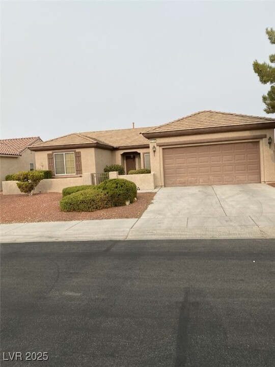 2143 Fort Sanders St in Henderson, NV - Building Photo
