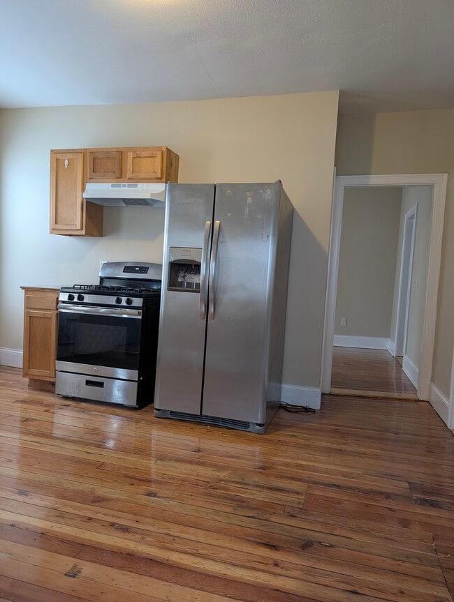 38 Williams St, Unit 1st floor in Pawtucket, RI - Building Photo - Building Photo