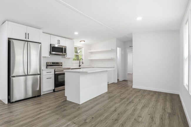 19856 Old Hwy 105 E in Cleveland, TX - Foto de edificio - Building Photo