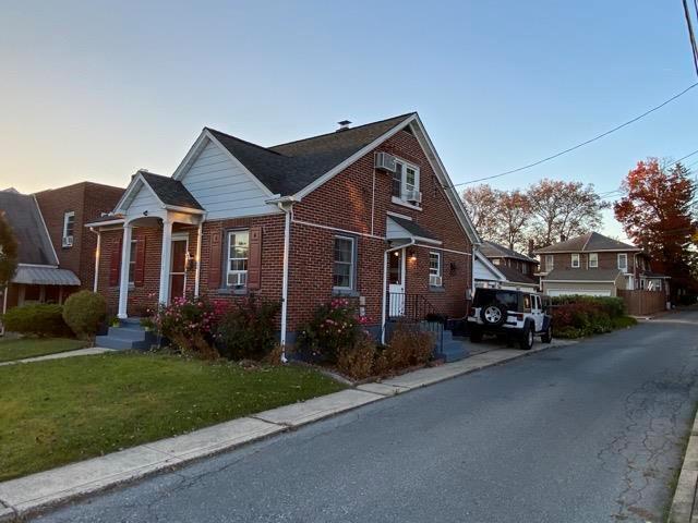 1713 Tremont St in Allentown, PA - Foto de edificio