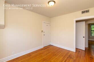 1911 W Foster Ave in Chicago, IL - Building Photo - Building Photo