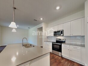 3137 Artemisia Ln in Zephyrhills, FL - Building Photo - Building Photo