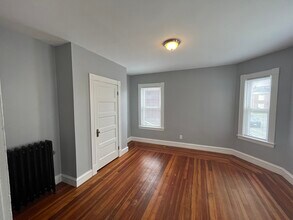 9 Mt Vernon St in Lowell, MA - Foto de edificio - Building Photo