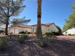 5004 Elm Grove Dr in Las Vegas, NV - Building Photo - Building Photo