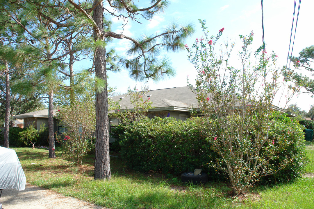 1614 Green Briar Pky in Gulf Breeze, FL - Building Photo