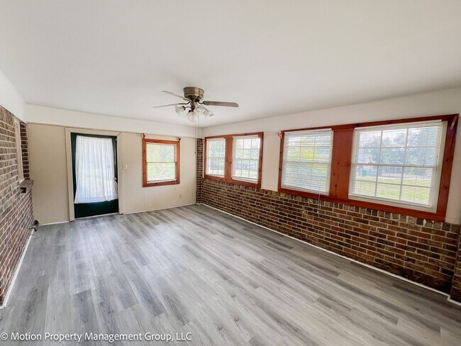 7410 Union Grove Rd in Lithonia, GA - Foto de edificio - Building Photo