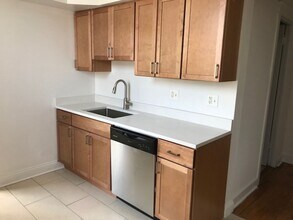 5646 N Ridge Ave in Chicago, IL - Building Photo - Building Photo