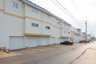 1835-1851 36th Ave SW in Calgary, AB - Building Photo