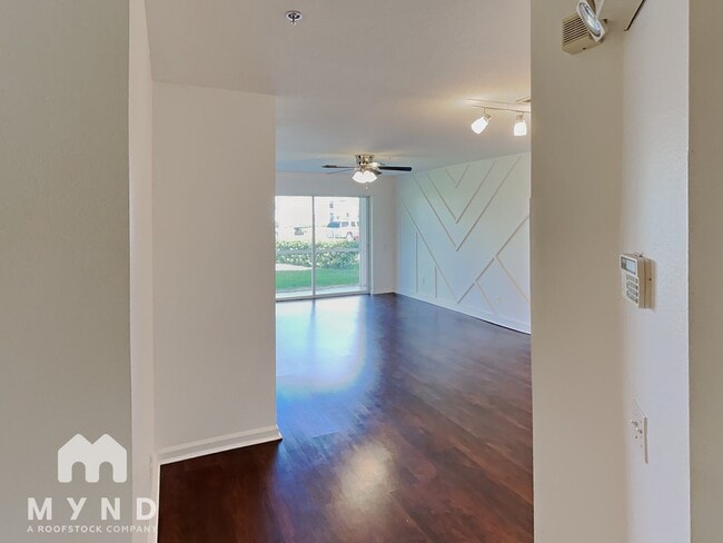 3960 Southpointe Dr in Orlando, FL - Building Photo - Building Photo