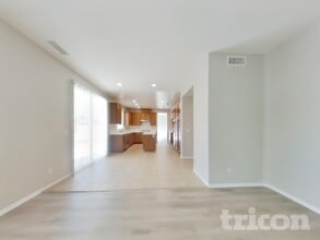 6134 W Ave J 12 in Lancaster, CA - Building Photo - Building Photo