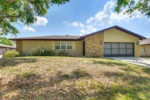 1342 Eagle St in Port Charlotte, FL - Building Photo