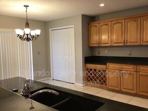 914 Crystal Bay Ln in Orlando, FL - Building Photo - Building Photo