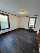 56 Chapman Pl, Unit 2 in Irvington, NJ - Foto de edificio - Building Photo