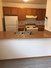 1911 Marthas Vineyard Cir in Anchorage, AK - Building Photo - Building Photo