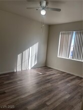 7123 S Durango Dr in Las Vegas, NV - Building Photo - Building Photo