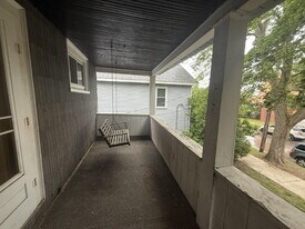 915 Jackson St NW in Grand Rapids, MI - Building Photo