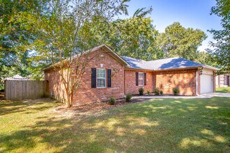 31 Newcastle Dr in Cabot, AR - Building Photo - Building Photo