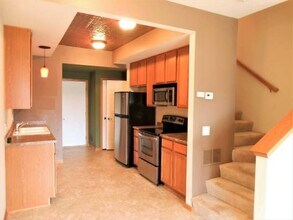 1111 NE 7th Ln in Ankeny, IA - Building Photo - Building Photo