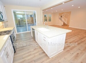 2725 Navajo St in Ventura, CA - Building Photo - Building Photo