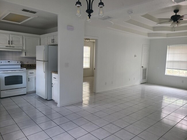 1101 Lexington Cir, Unit 3