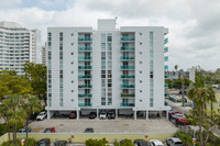 Mirador 1035 in Miami, FL - Foto de edificio - Building Photo