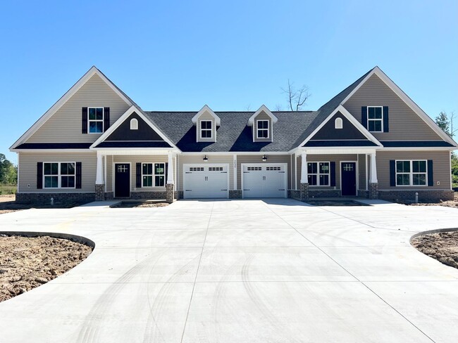 2025 Oak St in Conway, SC - Building Photo - Building Photo