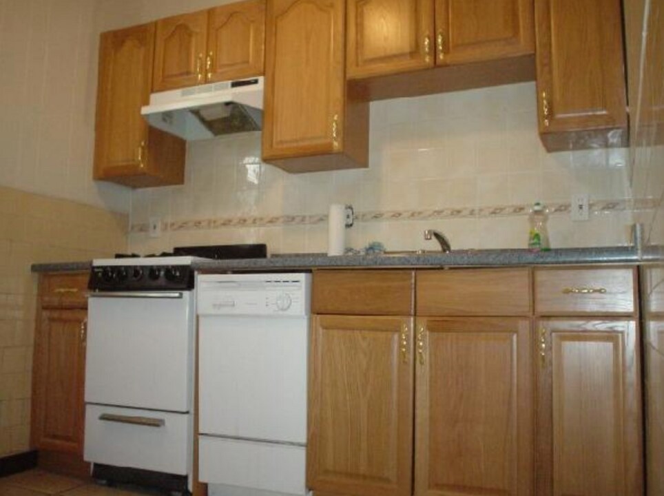 83 Gordon St, Unit 4 in Boston, MA - Building Photo