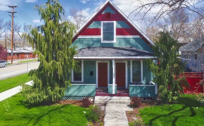 property at 1422 W Hays St
