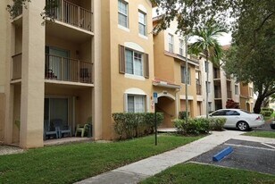 4240 San Marino Blvd in West Palm Beach, FL - Building Photo