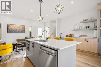 1313-1320 20 Ave NW in Calgary, AB - Building Photo - Building Photo