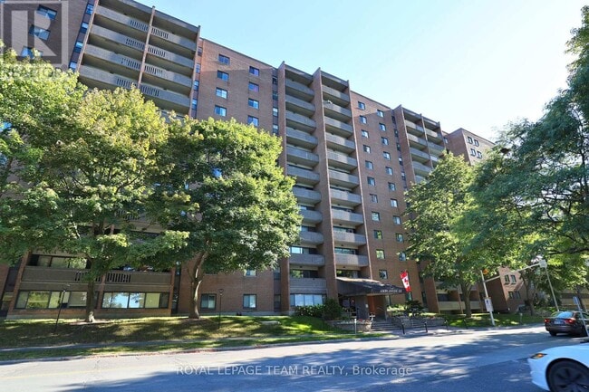 property at 1100-1100 Ambleside Dr