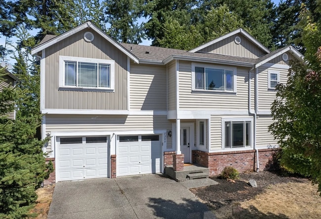 property at 1285 Koda Cir SE