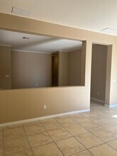 2640 Spruce Creek Dr in Las Vegas, NV - Building Photo - Building Photo