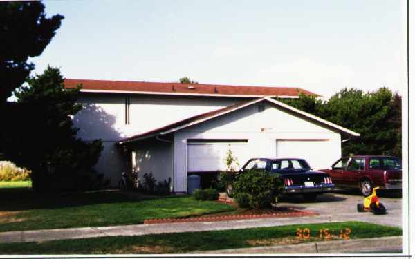 1010-1012 11th St NW in Puyallup, WA - Building Photo - Building Photo