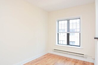 629 W Cornelia in Chicago, IL - Building Photo - Building Photo
