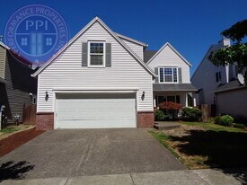 1329 NE Setting Sun Dr in Hillsboro, OR - Building Photo