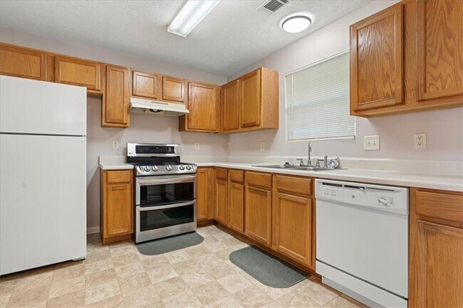 5583 Windfall Ln in Lithonia, GA - Building Photo - Building Photo