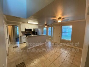 525 Mast Ct in Crowley, TX - Building Photo - Building Photo