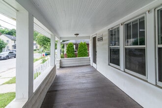 945 Woodlawn Ave in Ann Arbor, MI - Building Photo - Building Photo