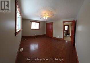9 Conder Dr in Oro-Medonte, ON - Building Photo - Building Photo