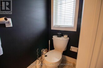 24 Manhattan Ct. in St Catharines, ON - Building Photo - Building Photo