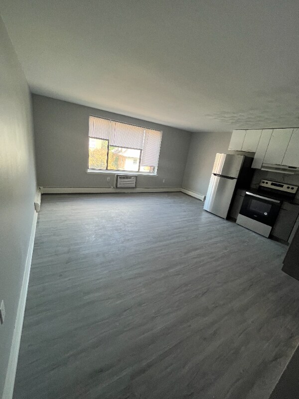 31 Gillett St, Unit 105 in Hartford, CT - Building Photo - Building Photo