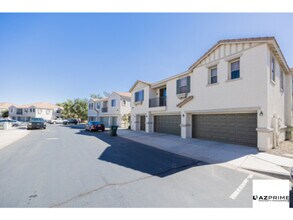 2853 E Dunbar Dr in Phoenix, AZ - Building Photo - Building Photo