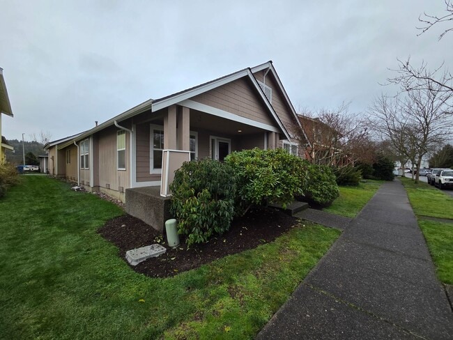 15686 Lakeview Ave SE in Monroe, WA - Building Photo - Building Photo