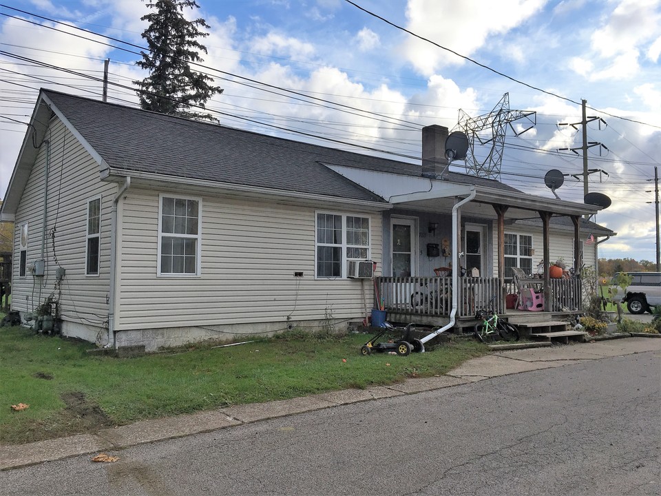 Ranch Style Duplex in Painesville, OH - Building Photo