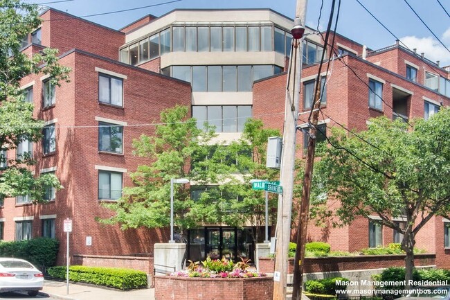 85 Brainerd Rd, Unit 303